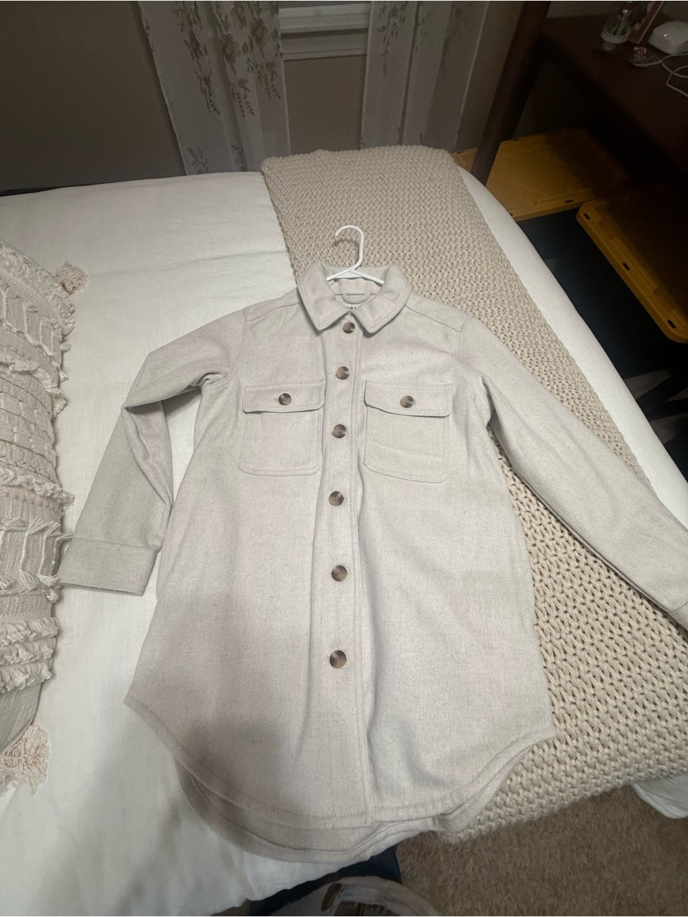 Old Navy women’s Cream Button-Front Shacket